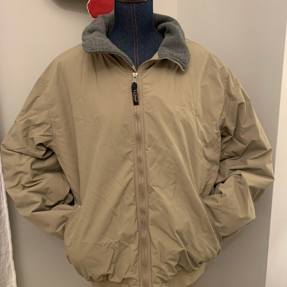 LL Bean men’s fleece lined light weight coat size XL